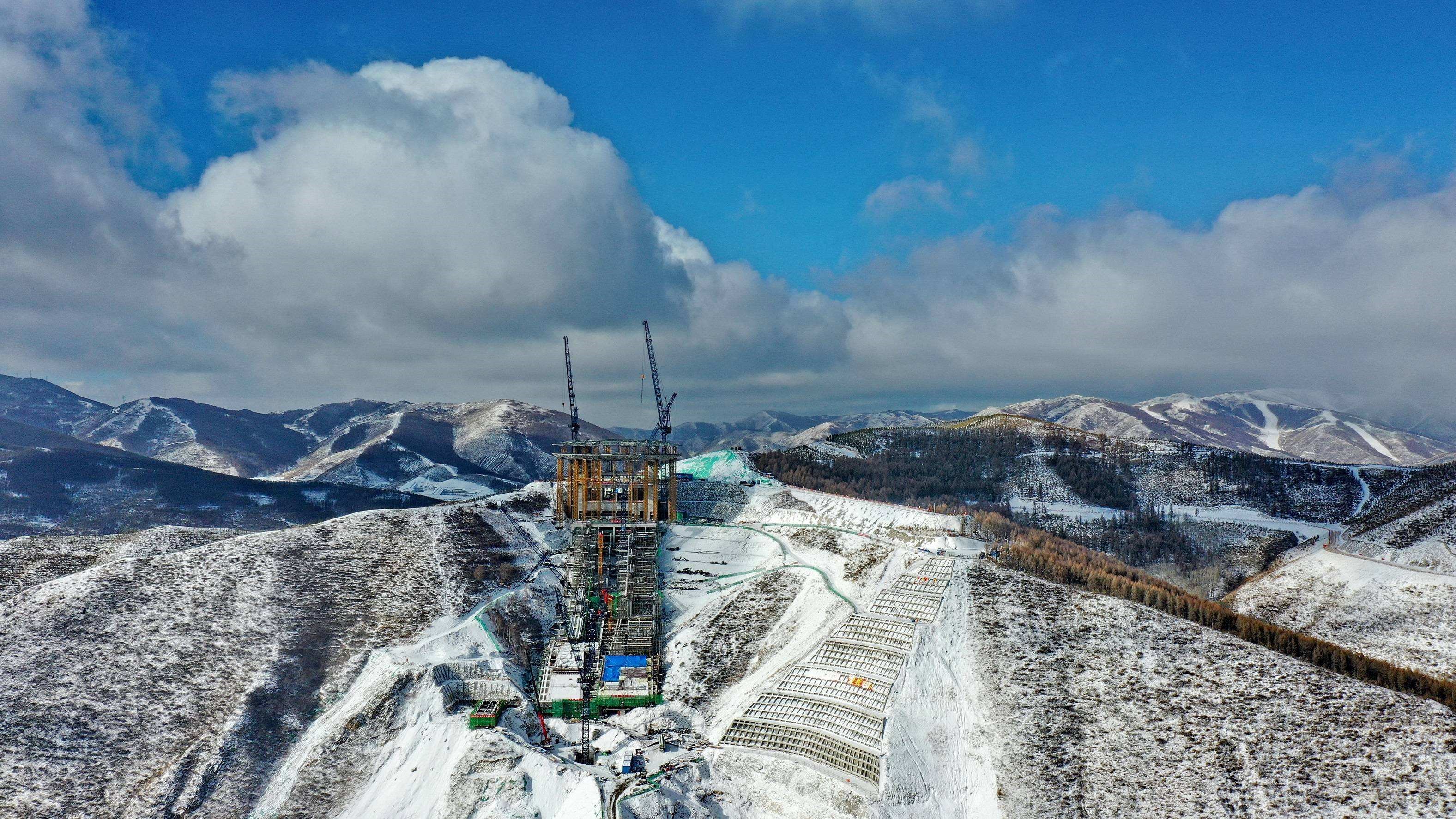 冬奥会高山滑雪项目.jpg