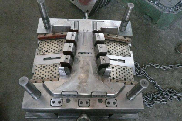Plastic Mould1.jpg